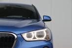 BMW X1 sDrive18i High Executive M-Sportpakket / Stoelverwarm, Auto's, BMW, 12 maanden, Blauw, Alcantara, Origineel Nederlands