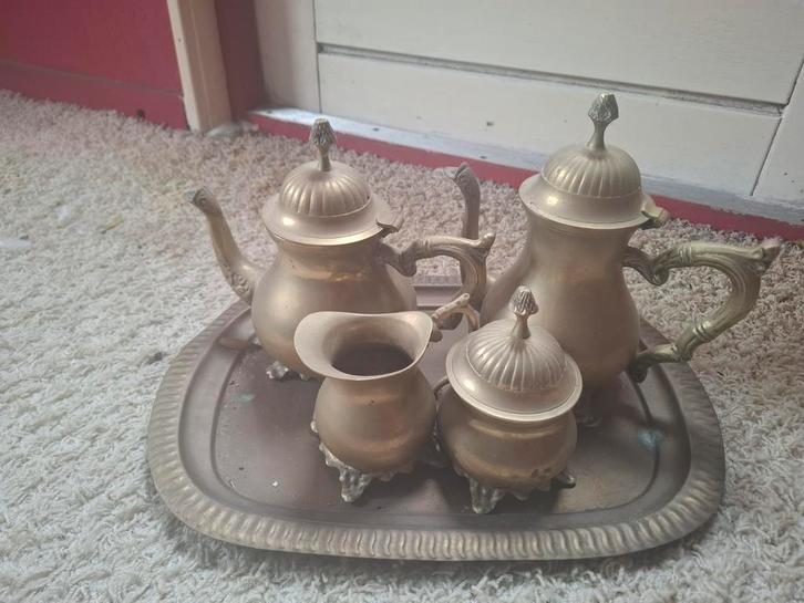 Vintage messing theeservies, Antiek en Kunst, Antiek | Servies compleet, Ophalen of Verzenden