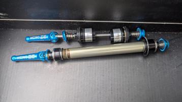 Te koop, 2 X steekas KCNC 6 voor MTB wielen beschikbaar voor biedingen