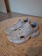 Adidas Falcon grijs/wit dames sneakers/schoenen maat 38.5, Ophalen of Verzenden, Gedragen, Wit, Sneakers of Gympen