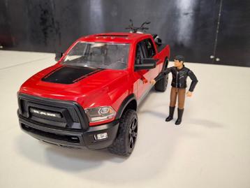 Bruder RAM Power Wagon met Ducati Scrambler en bestuurder beschikbaar voor biedingen