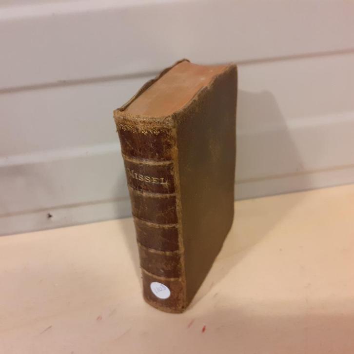 Nr. 1103 Missel Romain, contenant les offices de tous les Di, Antiek en Kunst, Antiek | Boeken en Bijbels, Ophalen of Verzenden