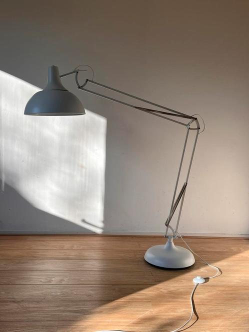 Witte vloerlamp, Huis en Inrichting, Lampen | Vloerlampen, Zo goed als nieuw, Verzenden