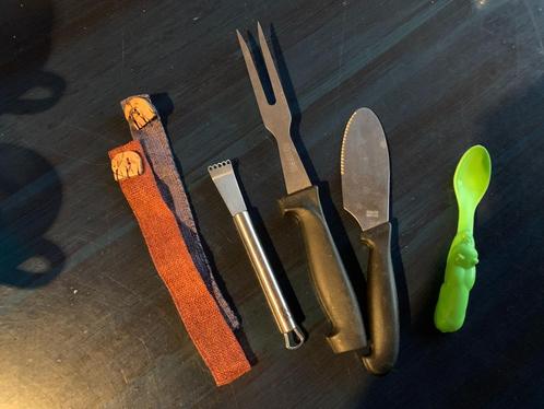 Keukenspul: oa vleesvork, kaasmes, kinderlepeltje, Huis en Inrichting, Keuken | Bestek, Zo goed als nieuw, Ophalen of Verzenden