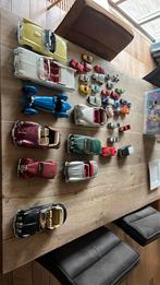 9 grote autos en 35 kleine autos, Verzamelen, Poppenhuizen en Toebehoren, Ophalen of Verzenden, Zo goed als nieuw, Poppenhuis