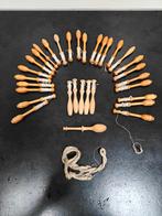 32 kantklos klossen, Gebruikt, Onbekend, Klos(sen), Ophalen of Verzenden