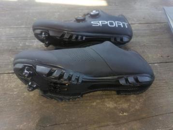 Gloed nieuwe Mtb schoenen maat 41 zie foto's  beschikbaar voor biedingen