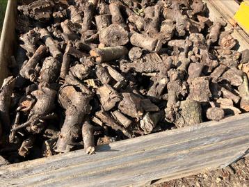 Mix peren en kersenhout. Gedroogd.  beschikbaar voor biedingen