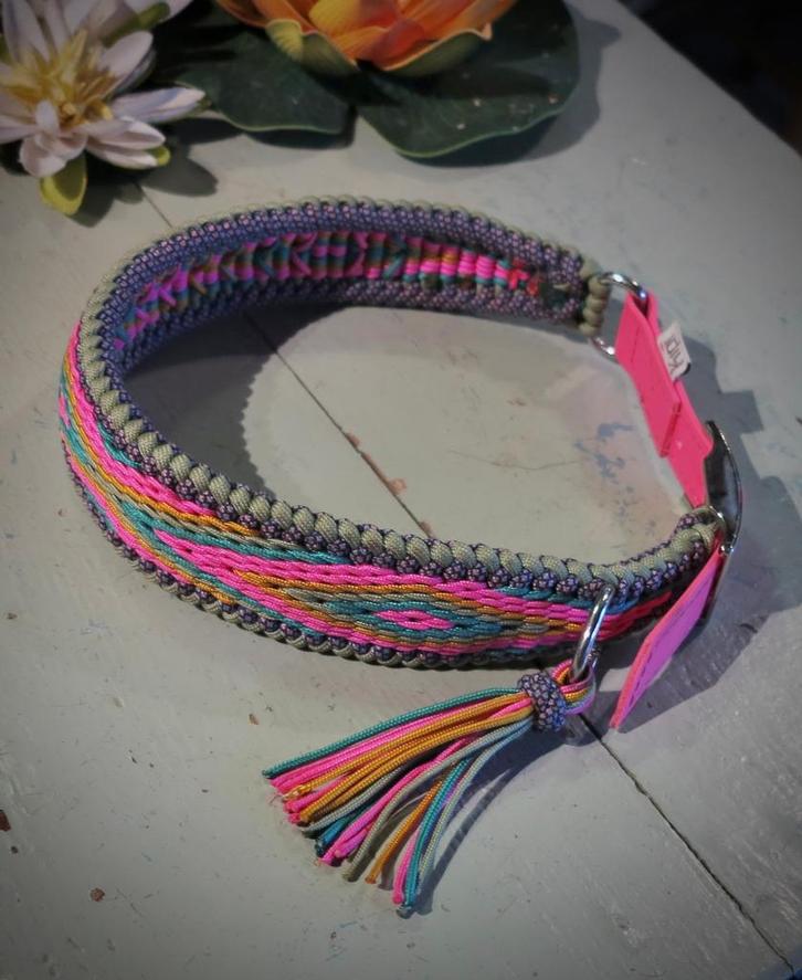 Prachtige set Roze halsband L/XL (54-60cm) met 270cm lijn!, Dieren en Toebehoren, Hondenhalsbanden en Penningen, Nieuw, Handgemaakt