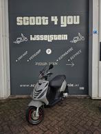 PIAGGIO ZIP 4T 2V NARDO GREY 2020 FULL OPTION GARANTIE!, Fietsen en Brommers, Scooters | Vespa, Ophalen