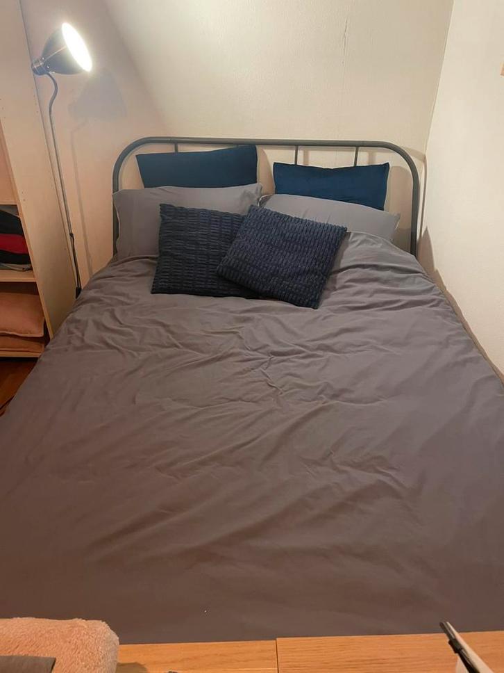 Grijs stalen twijfelaar van Ikea, Huis en Inrichting, Slaapkamer | Bedden, Gebruikt, Twijfelaar, 140 cm, 200 cm, Overige materialen