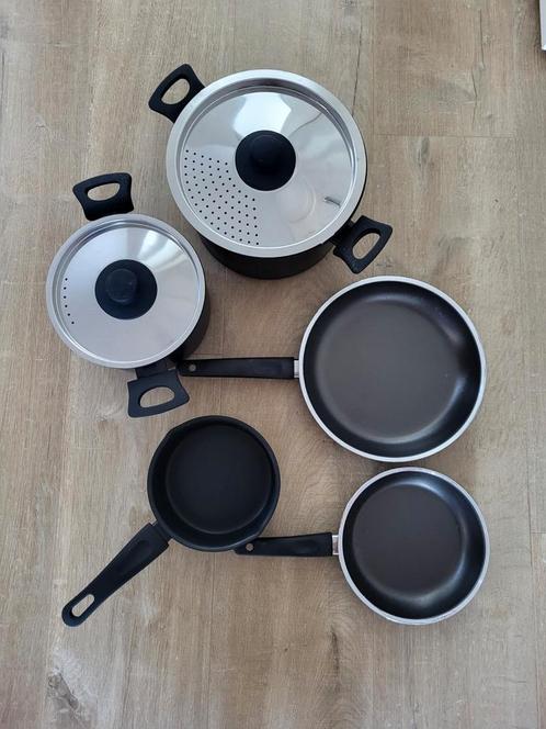 Diverse ikea pannen, Huis en Inrichting, Keuken | Potten en Pannen, Zo goed als nieuw, Pannenset, Rvs, Ophalen of Verzenden