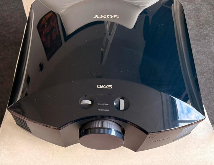 Sony VPL-HW40ES Home Cinema projector, Fietsen en Brommers, Brommerhelmen, Gebruikt, Ophalen