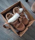 Uggs Lomel sneakers ongebruikt nieuw, veter kapot maat 37, Ophalen of Verzenden, Nieuw, Sneakers of Gympen