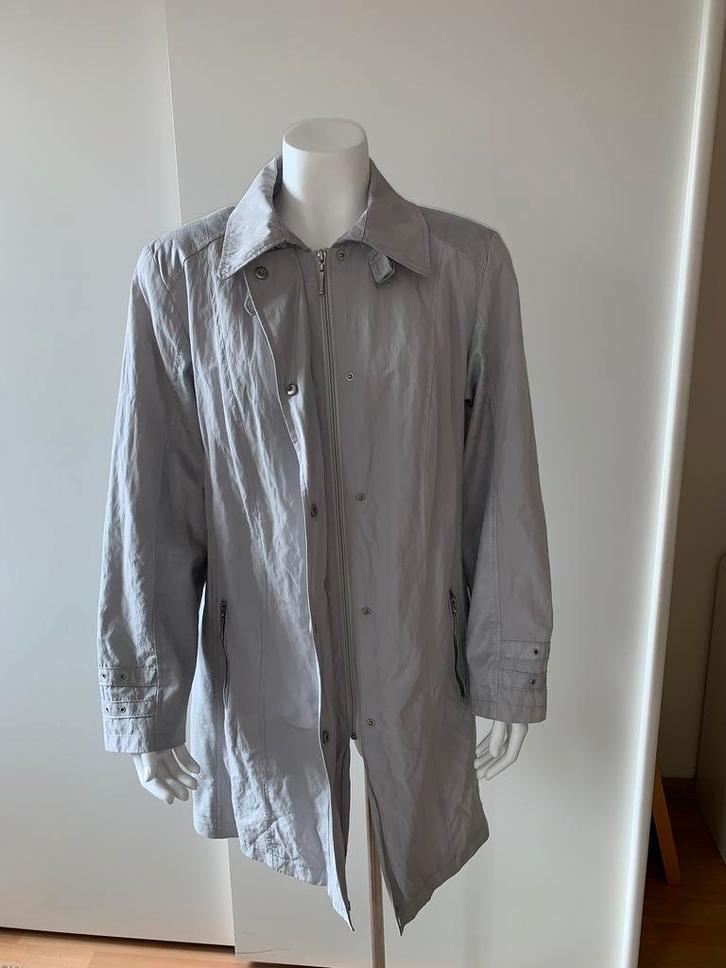 Jas grijs (regencoat) (Witteveen) maat 48 zgan, Kleding | Dames, Grote Maten, Zo goed als nieuw, Jas of Mantel, Grijs, Ophalen of Verzenden