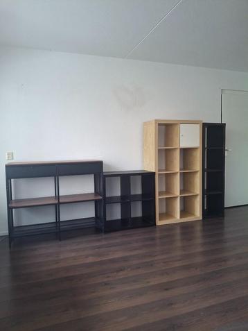 Shelves, many sizes, all available (5€‎ each),  beschikbaar voor biedingen