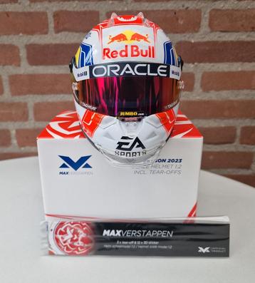 Max Verstappen. Helm 1:2. Season 2023. + Updates.  beschikbaar voor biedingen