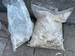 Zak dakgrind 25kg (vol, nieuw) + zak met restje, Ophalen, Overige materialen, Zo goed als nieuw, Grind
