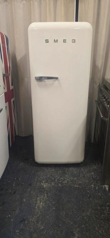 SMEG koelkast creme (gratis bezorging). beschikbaar voor biedingen