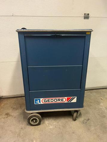 Gedore adj gereedschaps kar wagen , 3 stuks beschikbaar voor biedingen