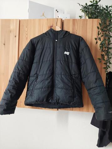 NIKE Winterjas - Zwart. Maat S  beschikbaar voor biedingen