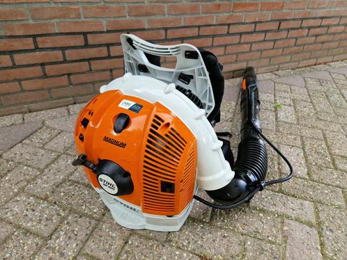 Stihl BR600 bladblazer, Tuin en Terras, Bladblazers, Zo goed als nieuw, Ruggedragen, Benzine, Ophalen