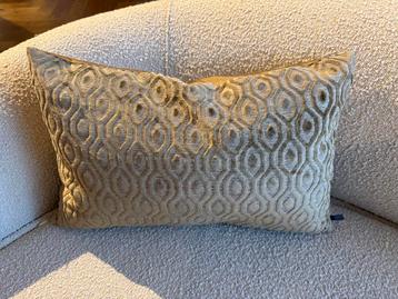 Sierkussen Claudi - nieuw beschikbaar voor biedingen