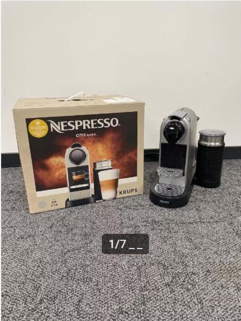 Krups Nespresso XN761B10 - Coffee cup machine 4 months used, Witgoed en Apparatuur, Koffiezetapparaten, Zo goed als nieuw, Koffiemachine