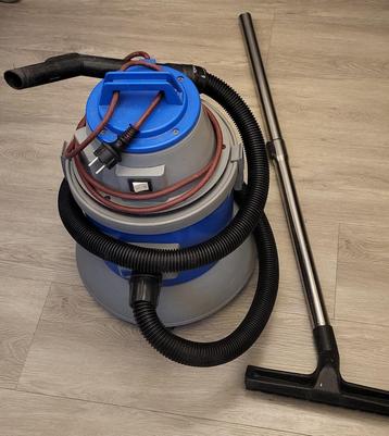 Waterzuiger stofzuiger natdroogzuiger bouwzuiger beschikbaar voor biedingen