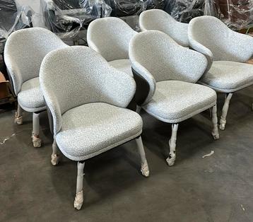 Nieuw fauteuil 6 stuks metalen voet beschikbaar voor biedingen