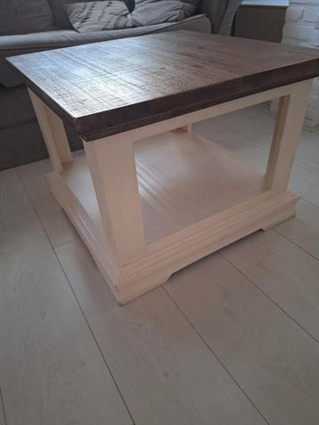 Leuk wit/hout salontafeltje - Scheveningen beschikbaar voor biedingen