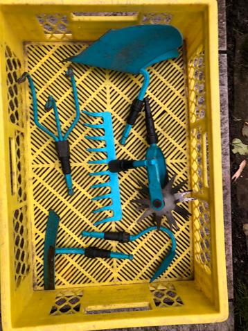 Gardena tuingereedschap in prima staat beschikbaar voor biedingen