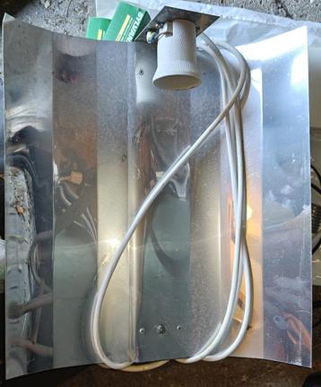 Diverse kweek benodigt heden voor  4 lampen beschikbaar voor biedingen