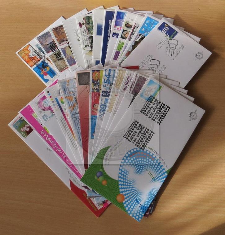 FDC jaargang 2001 onbeschreven open klep € 15,00 e449/447, Postzegels en Munten, Postzegels | Eerstedagenveloppen, Onbeschreven