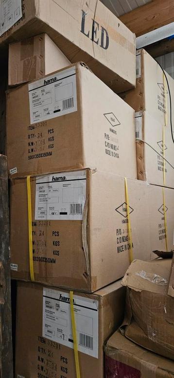Kabel  180 verpakkingen  hama 2,5m lang KWALITEITS KABEL€120 beschikbaar voor biedingen