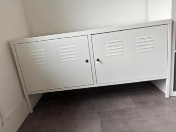 Tv kast metaal met locker deuren kleur wit beschikbaar voor biedingen