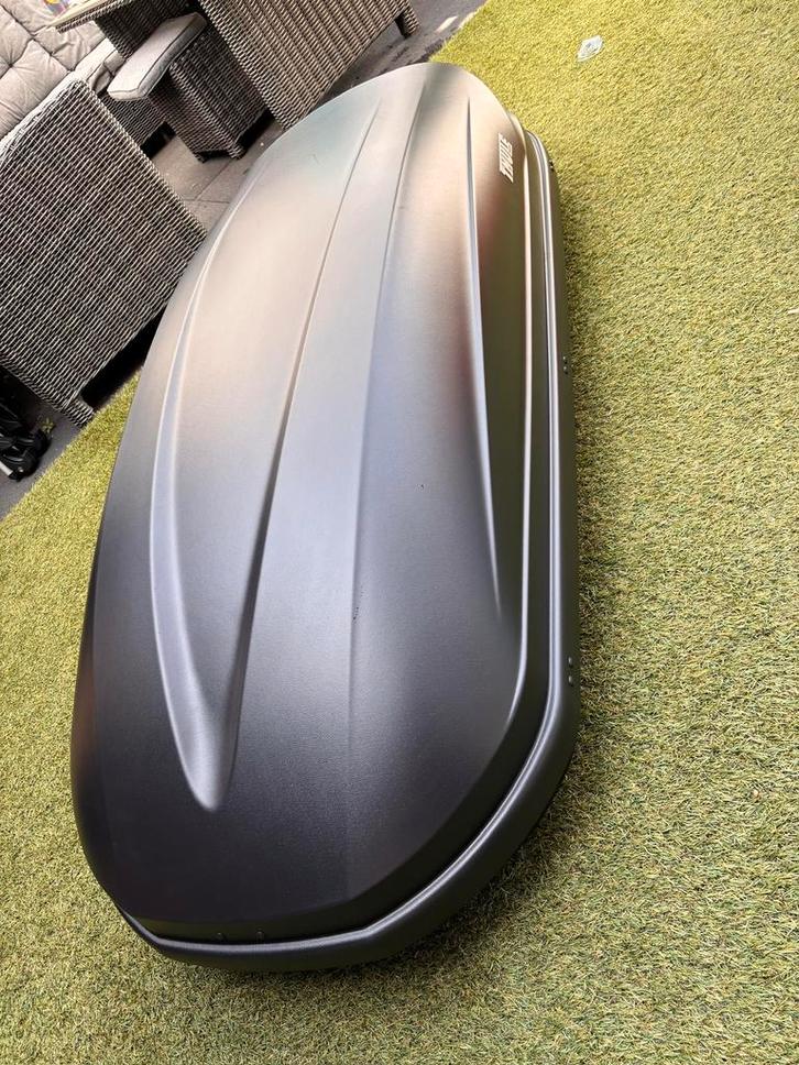 Te huur: Thule dakkoffer Pacific M (410L zwart) + dakdragers, Auto diversen, Dakkoffers, Nieuw, Ophalen