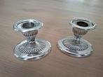 2 verzilverde klassieke kandelaars, Gebruikt, Overige kleuren, Ophalen of Verzenden, Kandelaar