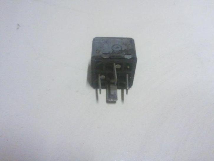 Yamaha XJ550 Maxim relais 4P XJ650 XJ 550 650 XJ-550 XJ-650, Motoren, Accessoires | Overige, Gebruikt, Ophalen of Verzenden