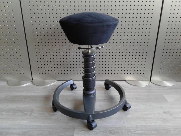 1x Aeris Swopper met Wielen (Zwart), Prachtig!, Huis en Inrichting, Bureaustoelen, Zo goed als nieuw, Bureaustoel, Zwart, Ergonomisch