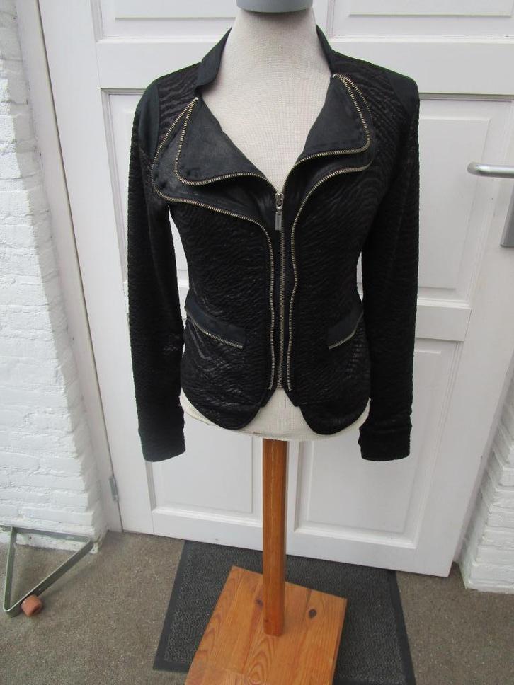 Heel apart zwart Juffrouw Jansen jasje/vestje maat S, Kleding | Dames, Jasjes, Kostuums en Pakken, Zo goed als nieuw, Jasje, Maat 36 (S)