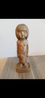 Uit hout gesneden beeld, Antiek en Kunst, Kunst | Beelden en Houtsnijwerken, Ophalen of Verzenden