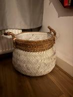 Mooie rieten mand met handvatten, Huis en Inrichting, Woonaccessoires | Schalen en Manden, Ophalen, Mand, Rond, Zo goed als nieuw