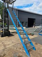 Stalen trap blauw hoog3.3mtr nob096, Ophalen, Zo goed als nieuw, 2 tot 4 meter