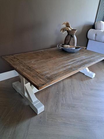 Salontafel beschikbaar voor biedingen