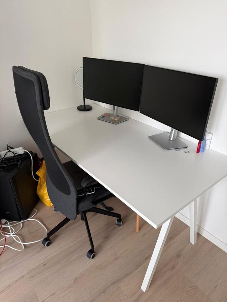 ikea trotten Bureau 160x80 en Markus Bureaustoel, Huis en Inrichting, Bureaus, Zo goed als nieuw, Bureau, Ophalen of Verzenden