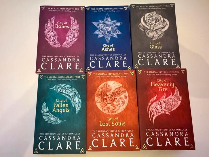 Complete Cassandra Clare Shadowhunter | 11 boeken | Engels, Boeken, Fantasy, Zo goed als nieuw, Verzenden