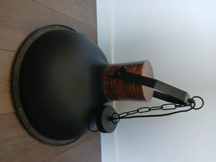 Leuke industriële hanglamp, Huis en Inrichting, Lampen | Hanglampen, Zo goed als nieuw, Minder dan 50 cm, Hout, Ophalen of Verzenden