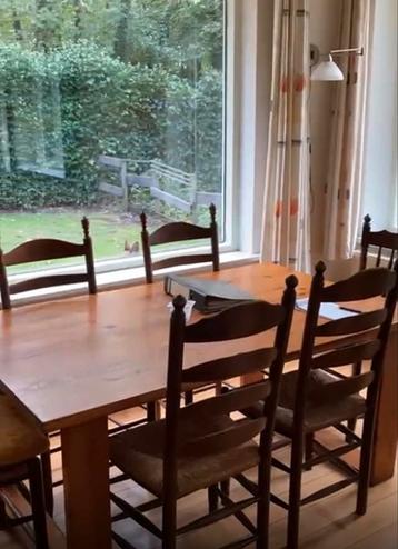 Houten eettafel met 6 stoelen | 2 oktober ophalen beschikbaar voor biedingen