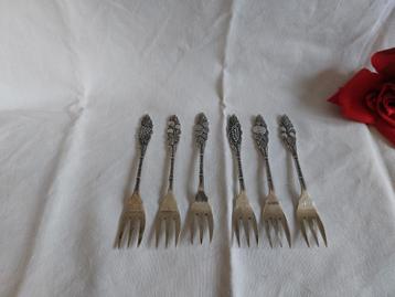 Oude verzilverde taartvorkjes fruitnamen | 6 stuks beschikbaar voor biedingen